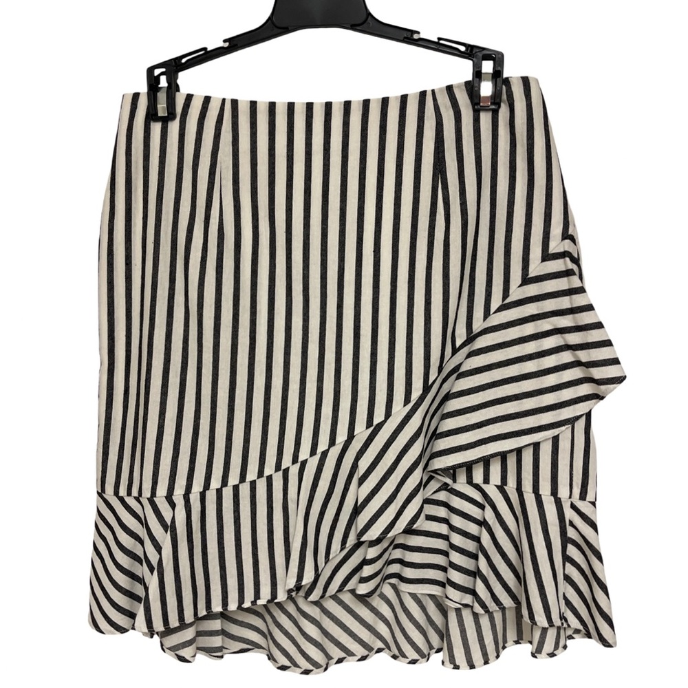 A New Day Striped Ruffle Skirt Women’s 8 Cream & Black